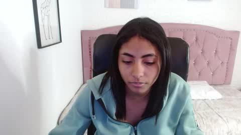 shanelle online show from October 15, 3:42 am