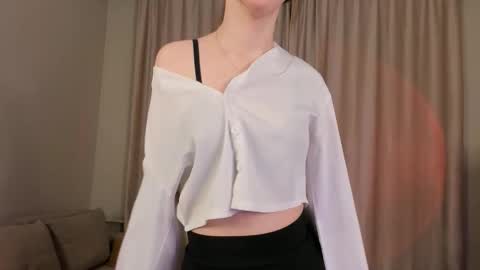 me name is Mia online show from March 18, 7:08 pm