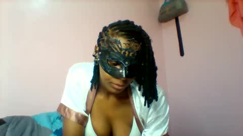 shanizz online show from February 10, 8:45 pm