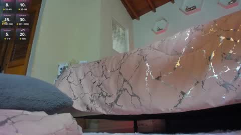 Shana online show from December 15, 2:22 pm