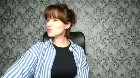 Shannen online show from November 2, 6:11 pm