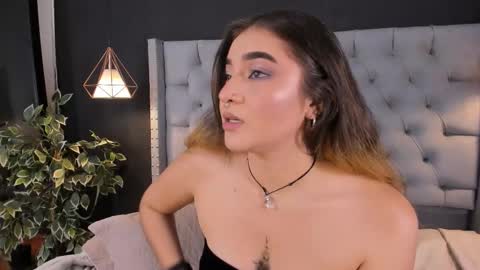 Shanntal  online show from December 22, 8:12 pm