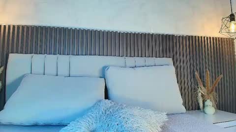 SHANON online show from March 17, 7:07 pm