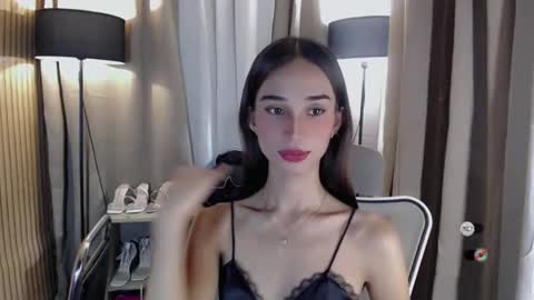 SHANTAL collins online show from May 7, 11:14 am