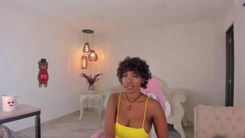 ShantallKnowles online show from February 25, 12:49 pm