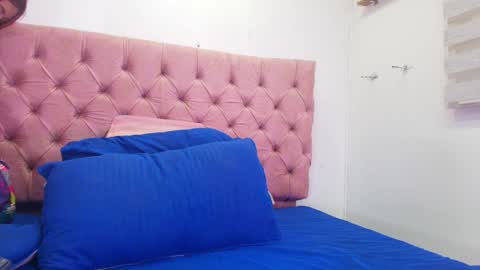 Snapshot of sharlott_kiss chatting on January 13, 11:52 am Sharlott online show from January 13, 11:52 am