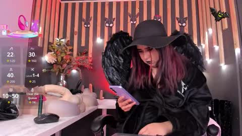 Your mistress Sharon  online show from September 12, 8:49 pm