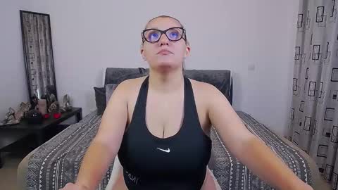 Snapshot of sharronalexa chatting on October 10, 9:47 am sharronalexa online show from October 10, 9:47 am
