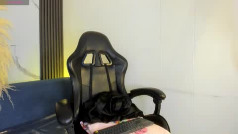 Shauna online show from February 15, 5:10 am