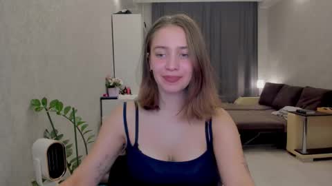 shawty__mariaa online show from October 19, 1:02 pm