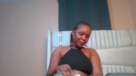 Snapshot of shay_diva chatting on October 12, 9:28 pm Shay diva online show from October 12, 9:28 pm