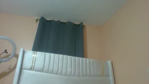 Snapshot of shay_diva chatting on October 29, 11:14 am Shay diva online show from October 29, 11:14 am