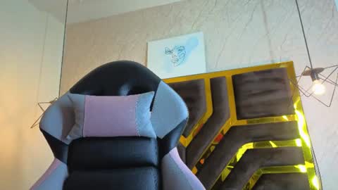 sheilly_brown online show from July 11, 2:22 am