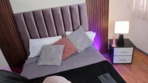 shelene_monrow online show from October 25, 12:46 pm