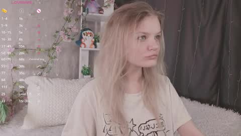 shellyboom online show from April 6, 7:04 pm