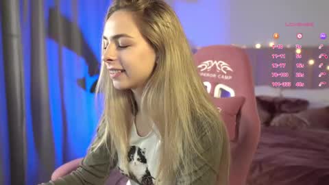 Snapshot of shinybarbie chatting on September 19, 6:34 am Julia online show from September 19, 6:34 am