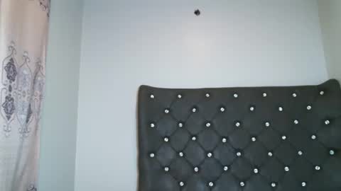 Shi-ro online show from November 10, 1:00 am