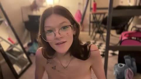 shivvedcl1tt online show from April 21, 2:51 am