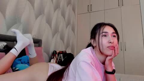 Mika online show from November 12, 3:15 am