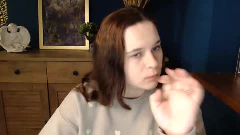 shy_lil online show from December 18, 2:11 pm