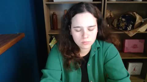 Snapshot of shy_lil chatting on October 21, 4:11 pm shy_lil online show from October 21, 4:11 pm