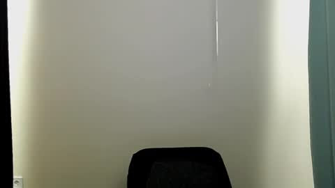 shy_sabrina_ online show from April 16, 5:34 pm