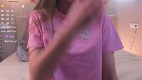 Melanie online show from November 17, 10:05 am