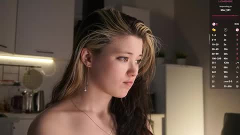 Akemi online show from April 15, 7:58 pm