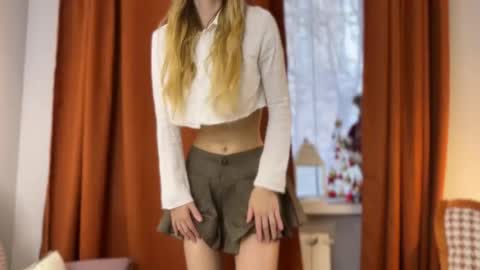 Aurora online show from December 19, 6:38 am