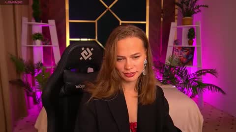 shyysiren online show from October 24, 2:13 pm