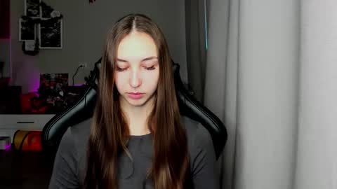 SIA online show from January 17, 3:03 am