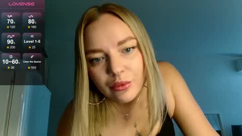 Snapshot of siberian_girl_ chatting on September 16, 2:19 am Eva online show from September 16, 2:19 am