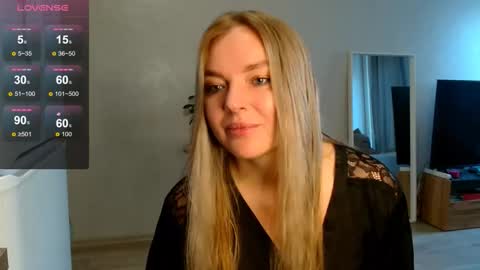 Snapshot of siberian_girl_ chatting on October 15, 1:19 am Eva online show from October 15, 1:19 am