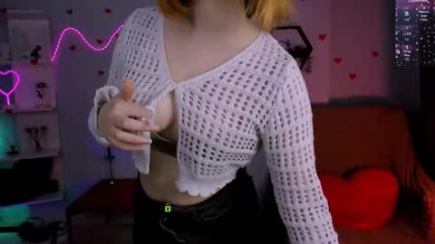 silicia online show from February 20, 4:08 pm