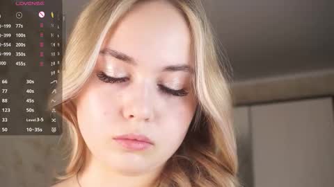 Elizabeth online show from December 15, 12:32 pm