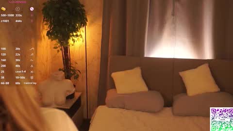 Elizabeth online show from February 23, 8:08 pm