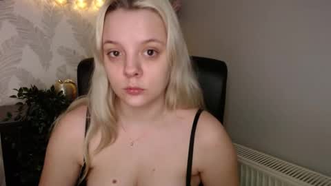 Sienna online show from January 20, 6:42 am