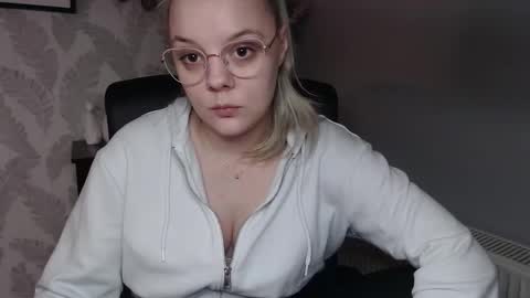 Sienna online show from January 10, 6:53 am