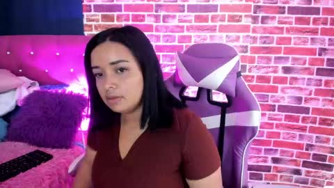 sienna_lux01 online show from April 14, 2:22 am