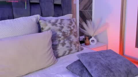    online show from November 23, 11:39 pm