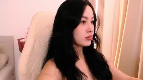 silk_ann online show from June 25, 6:07 am