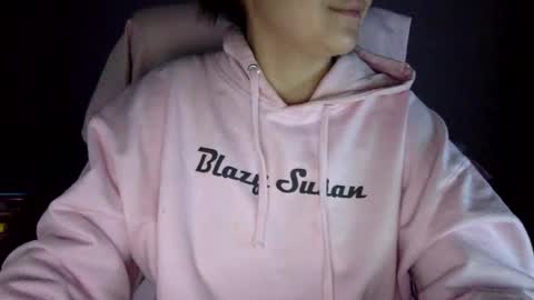 Snapshot of sindrastone chatting on January 18, 4:59 am Sindra online show from January 18, 4:59 am