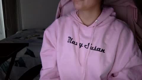 Snapshot of sindrastone chatting on January 14, 7:00 pm Sindra online show from January 14, 7:00 pm