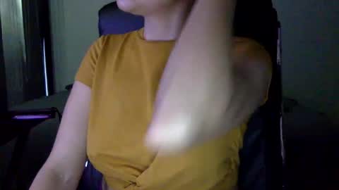 Snapshot of sindrastone chatting on December 3, 10:51 pm Sindra online show from December 3, 10:51 pm