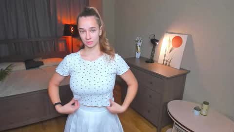 Sindy online show from December 4, 6:59 am