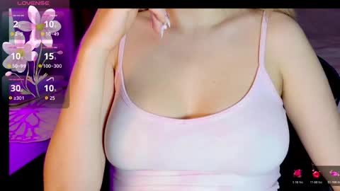 Kate online show from May 9, 8:44 pm