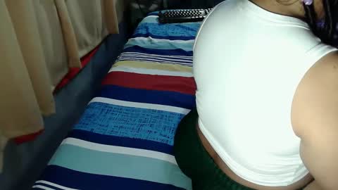 Snapshot of sinfullwife6969 chatting on October 27, 2:01 pm sinfullwife6969 online show from October 27, 2:01 pm