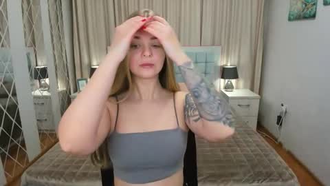 SirenaBloom online show from February 26, 4:44 am