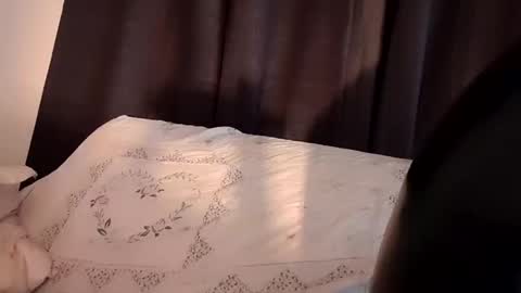 Upmydate online show from November 7, 6:13 pm