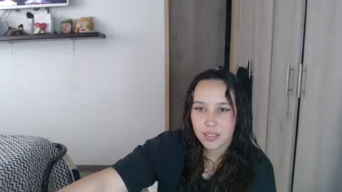 Alice online show from December 3, 6:49 pm